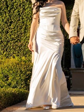 Elegant White Strapless Satin Gown